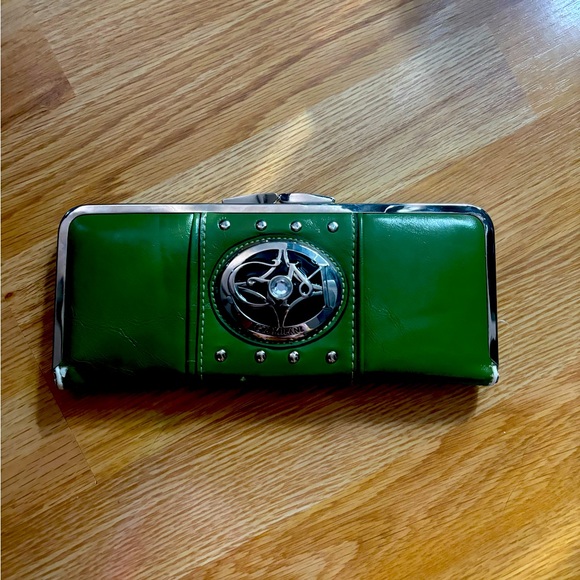 GIA MILANI GREEN WALLET - Picture 1 of 3